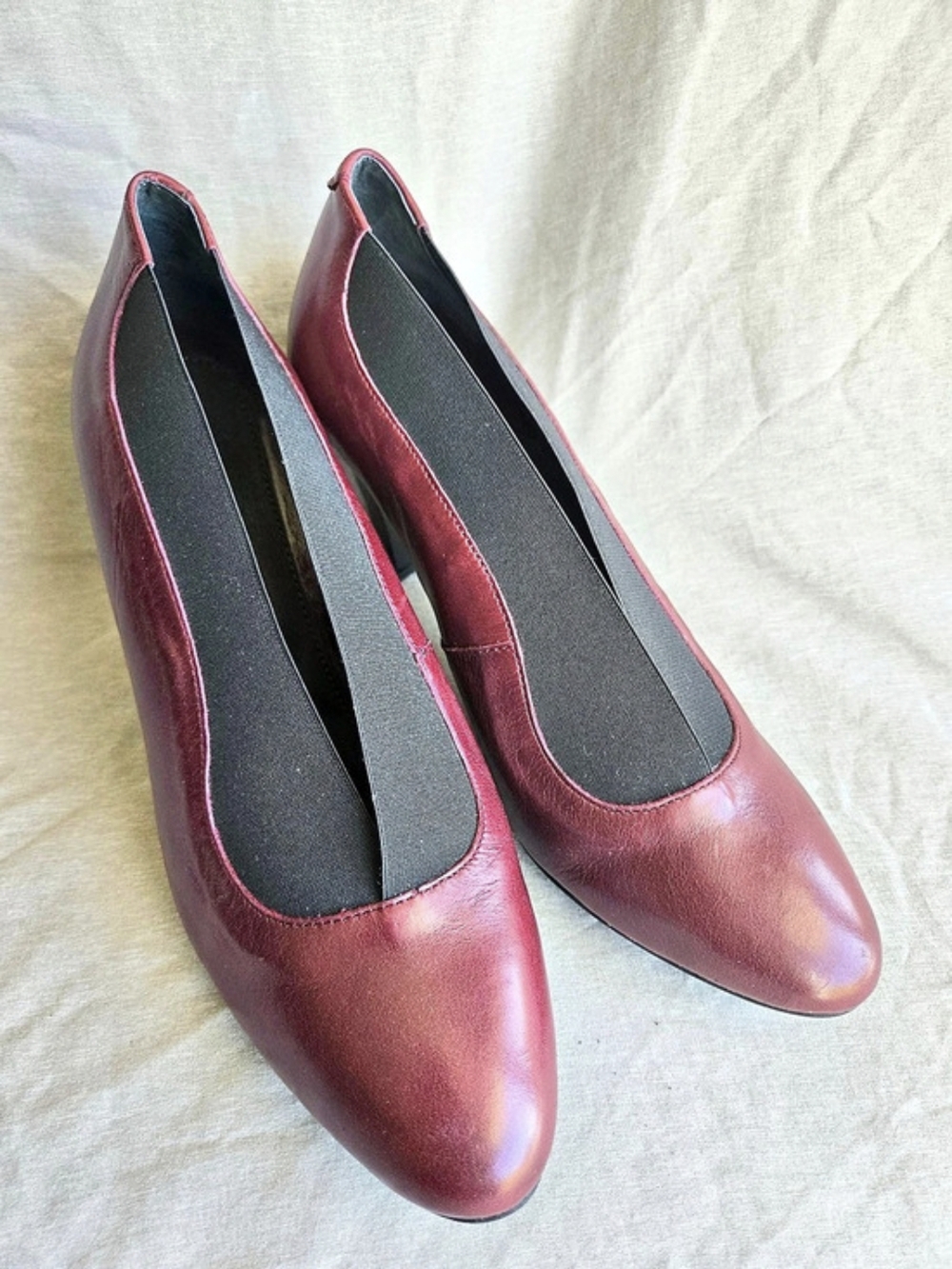 Ateliers Burgundy Leather Pointed-Toe V-Vamp Block Heels Size UK 40 (US 10)